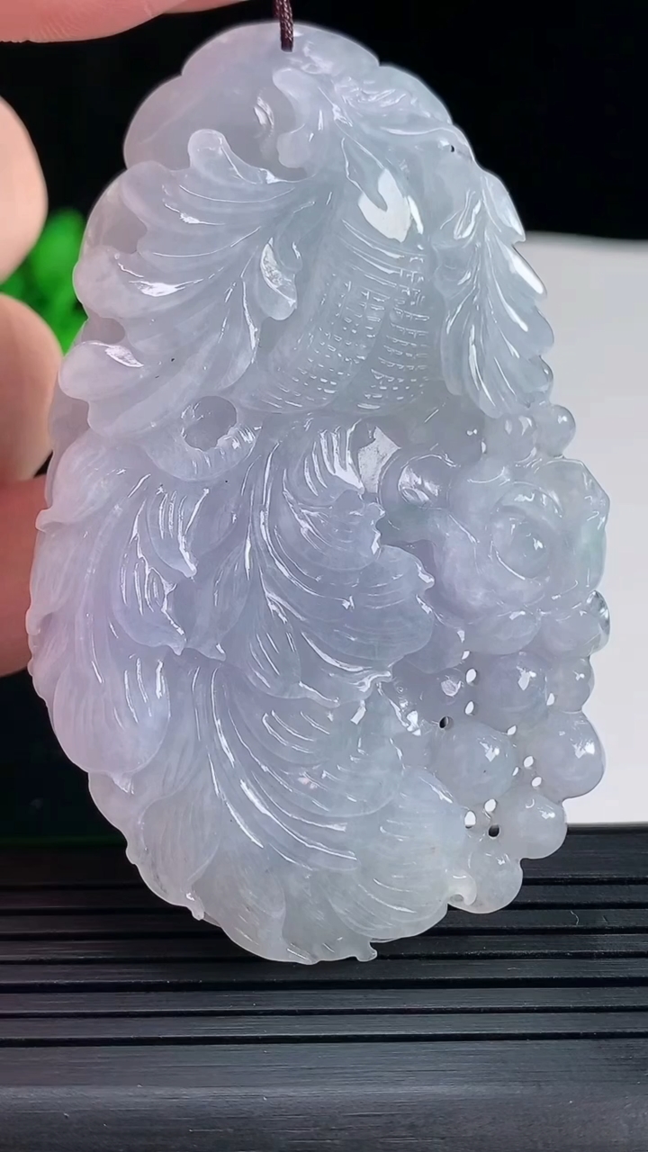 天然A货翡翠紫罗兰凤凰吊坠，尺寸74-46-9重量:57.00g
5月18日