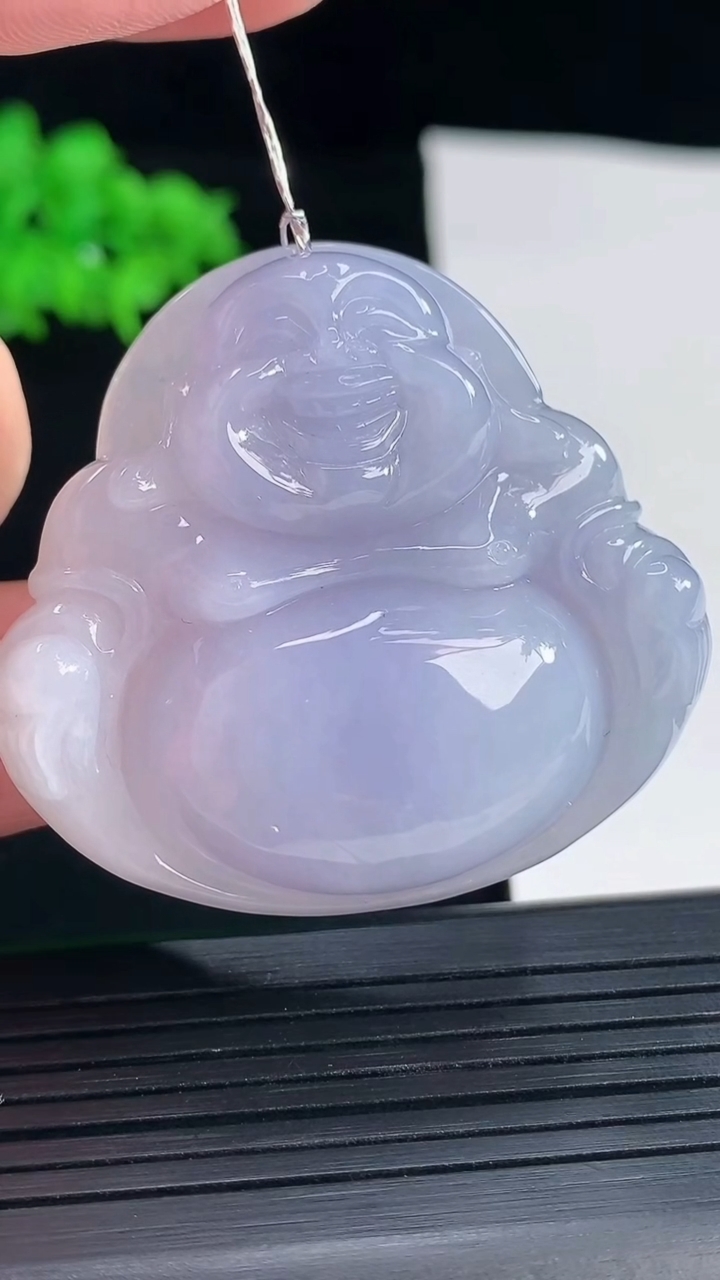 天然A货翡翠紫罗兰佛公吊坠，尺寸41-45-9.2重量:24.60g
5月18日