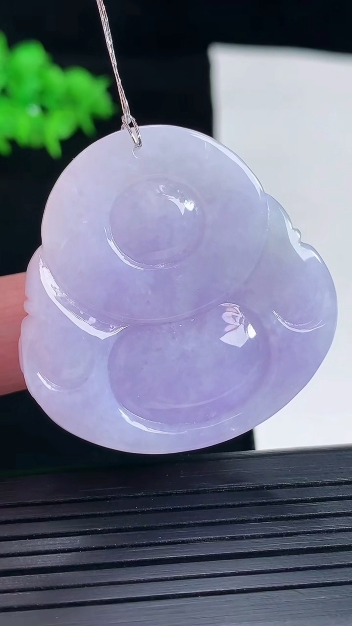 天然A货翡翠紫罗兰佛公吊坠，尺寸38-38.2-12重量:31.27g
5月18日