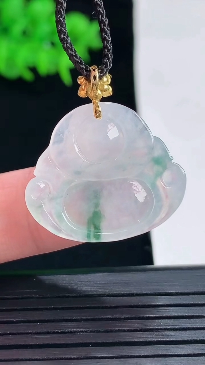 天然A货翡翠种飘花佛公吊坠，尺寸22-25.5-5重量:4.48g
5月18日