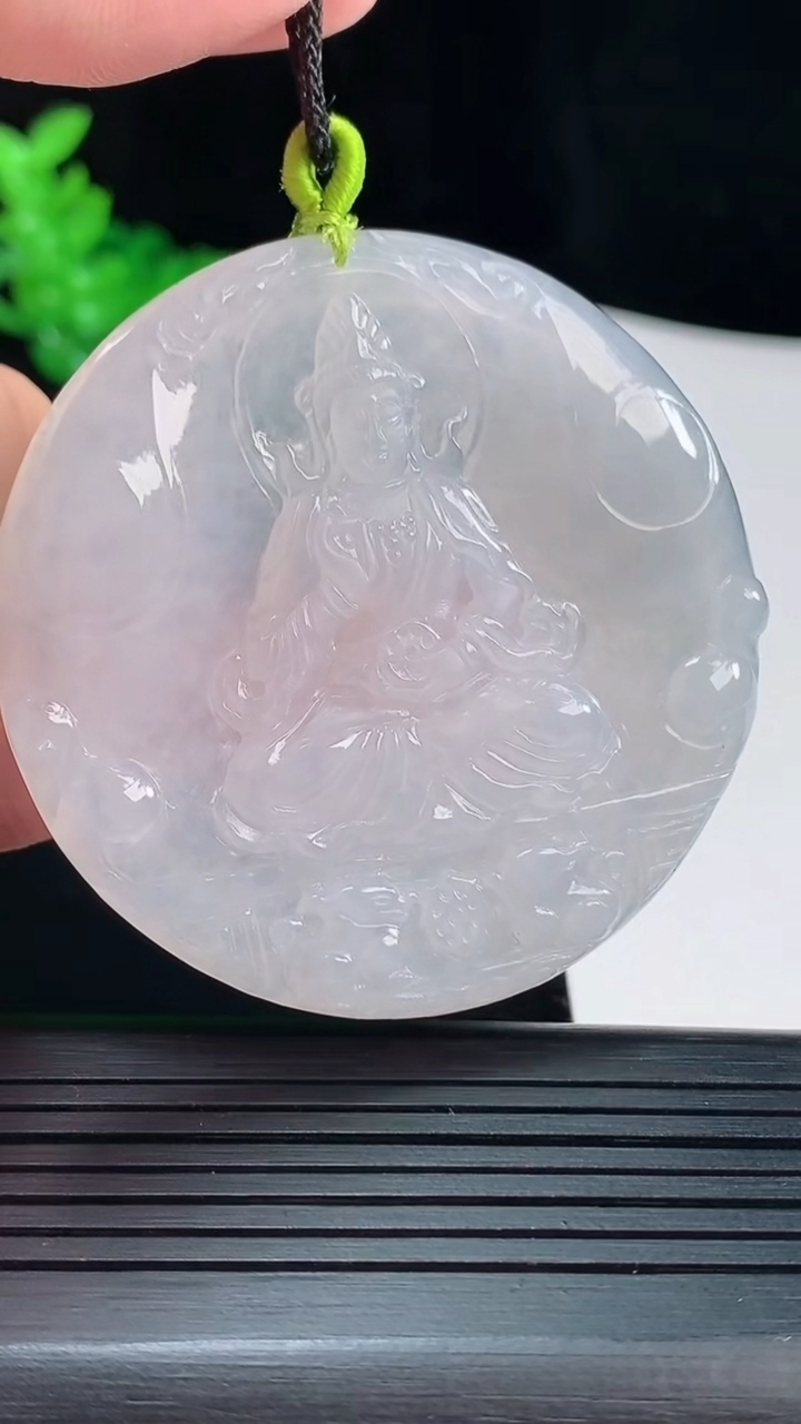 天然A货翡翠观音菩萨吊坠，尺寸54-5重量:26.90g
5月19日
