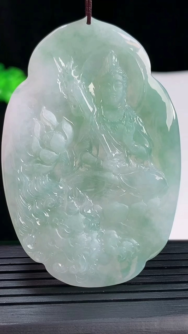 天然A货翡翠文殊菩萨吊坠，尺寸42.5-48-5重量:36.30g
5月20日