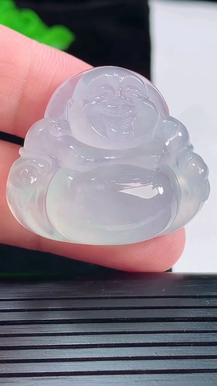 天然A货翡翠佛公吊坠，尺寸30.6-36-11.6重量:20.20g
5月20日