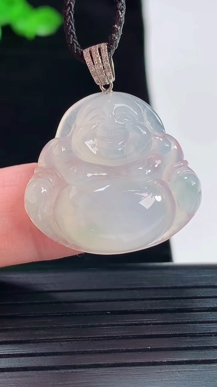 天然A货翡翠佛公吊坠，尺寸23.5-26-6重量:5.55g
5月20日