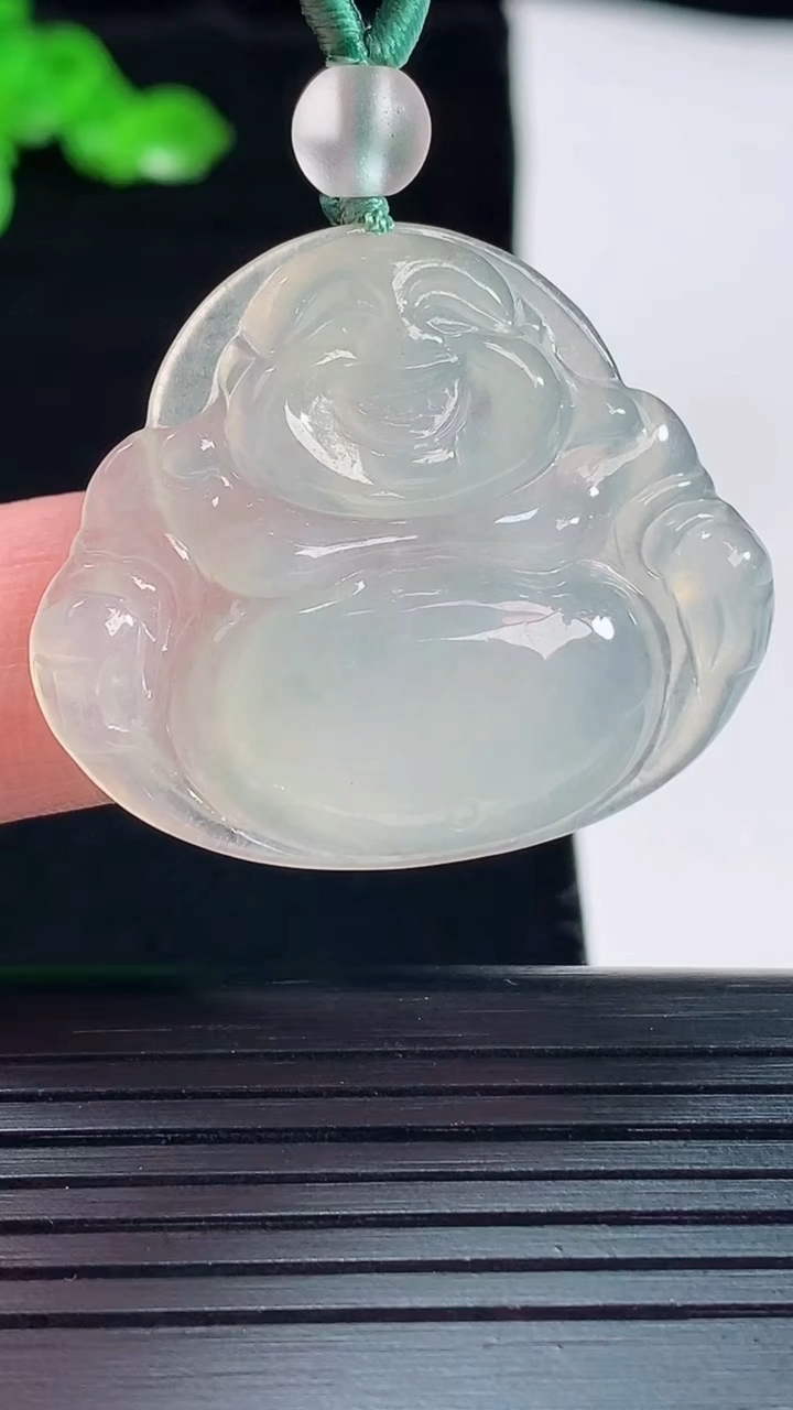 天然A货翡翠佛公吊坠，尺寸29-35.6-5重量:8.31g
5月20日