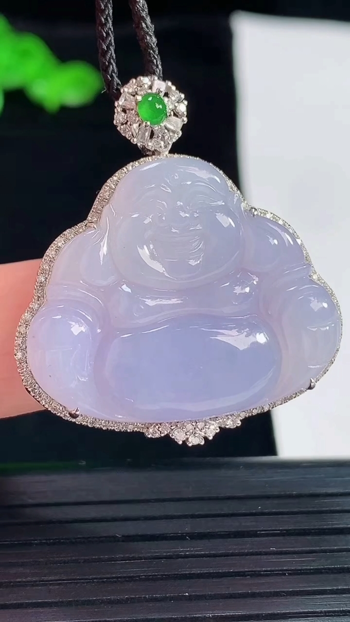 天然A货翡翠种紫罗兰佛公吊坠，尺寸35-31.6-8.2，裸石24.6-29.5重量:7.46g
5