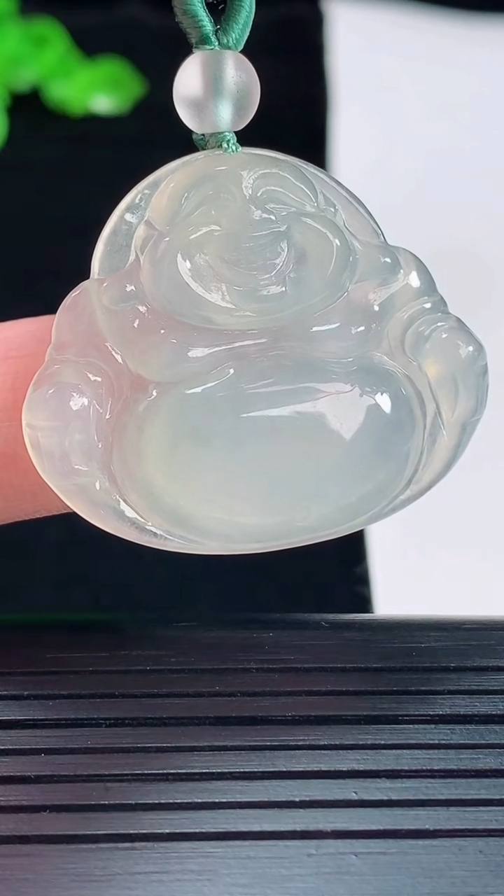天然A货翡翠佛公吊坠，尺寸29-35.6-5重量:8.31g
5月20日