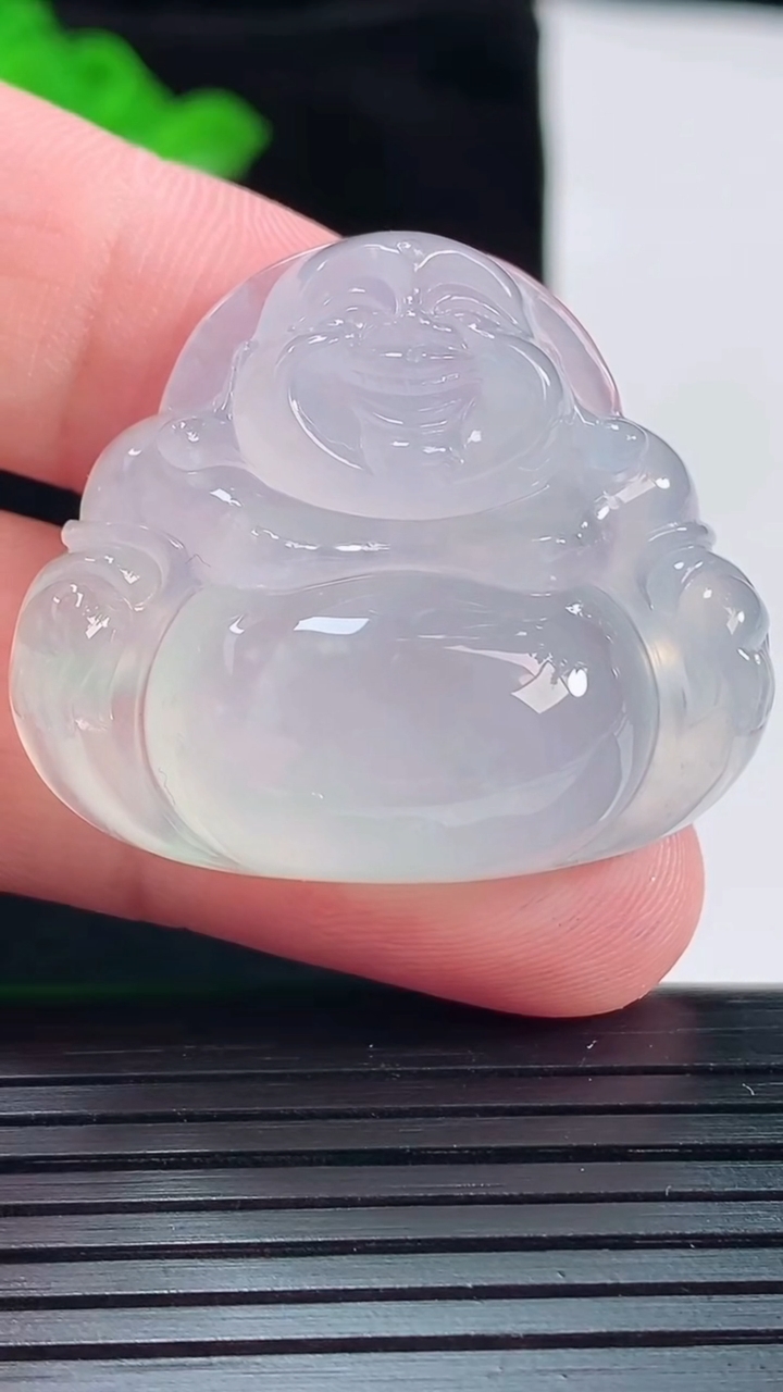 天然A货翡翠佛公吊坠，尺寸30.6-36-11.6重量:20.20g
5月20日