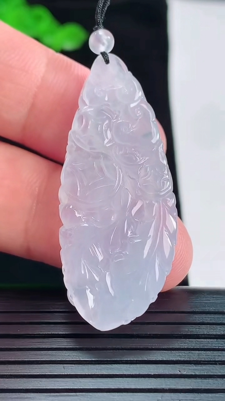天然A货翡翠冰种紫罗兰凤凰吊坠，尺寸45.5-19-5.8重量:8.65g
5月20日
