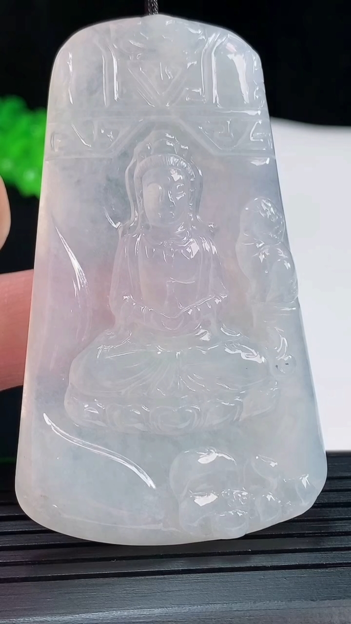 天然A货翡翠文殊菩萨吊坠，尺寸67.5-40-5.5重量:31.88g
5月20日