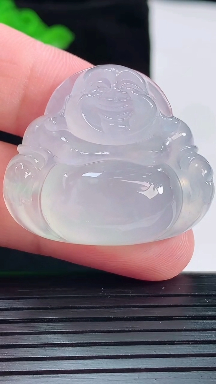 天然A货翡翠佛公吊坠，尺寸30.6-36-11.6重量:20.20g
5月20日
