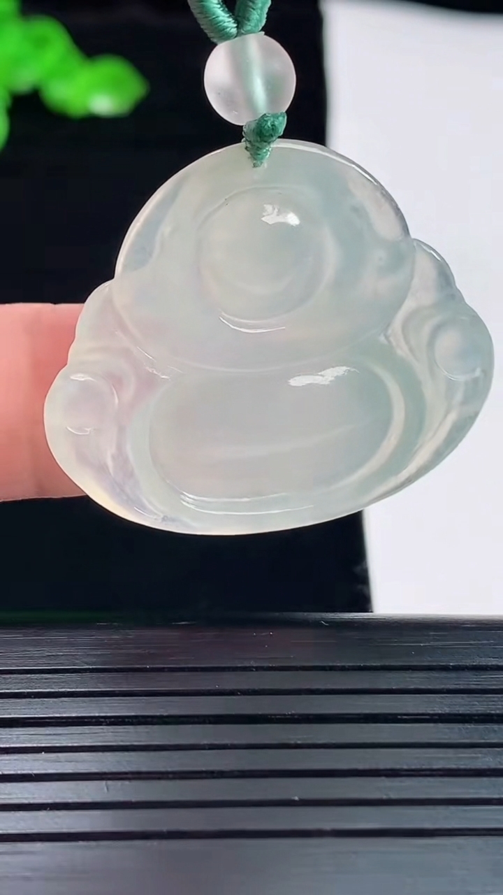天然A货翡翠佛公吊坠，尺寸29-35.6-5重量:8.31g
5月20日