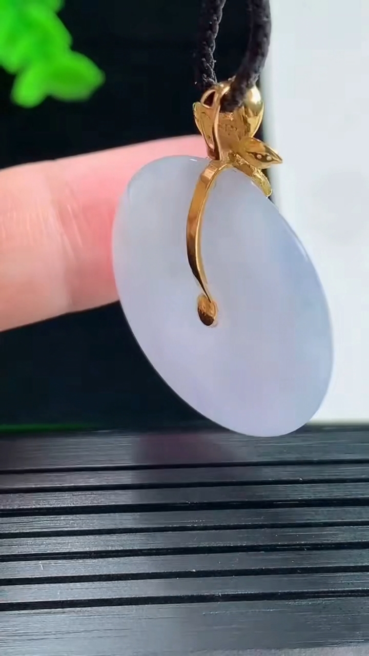 天然A货翡翠18k金紫罗兰平安扣吊坠，尺寸35-27-5.5重量:8.80g
5月22日