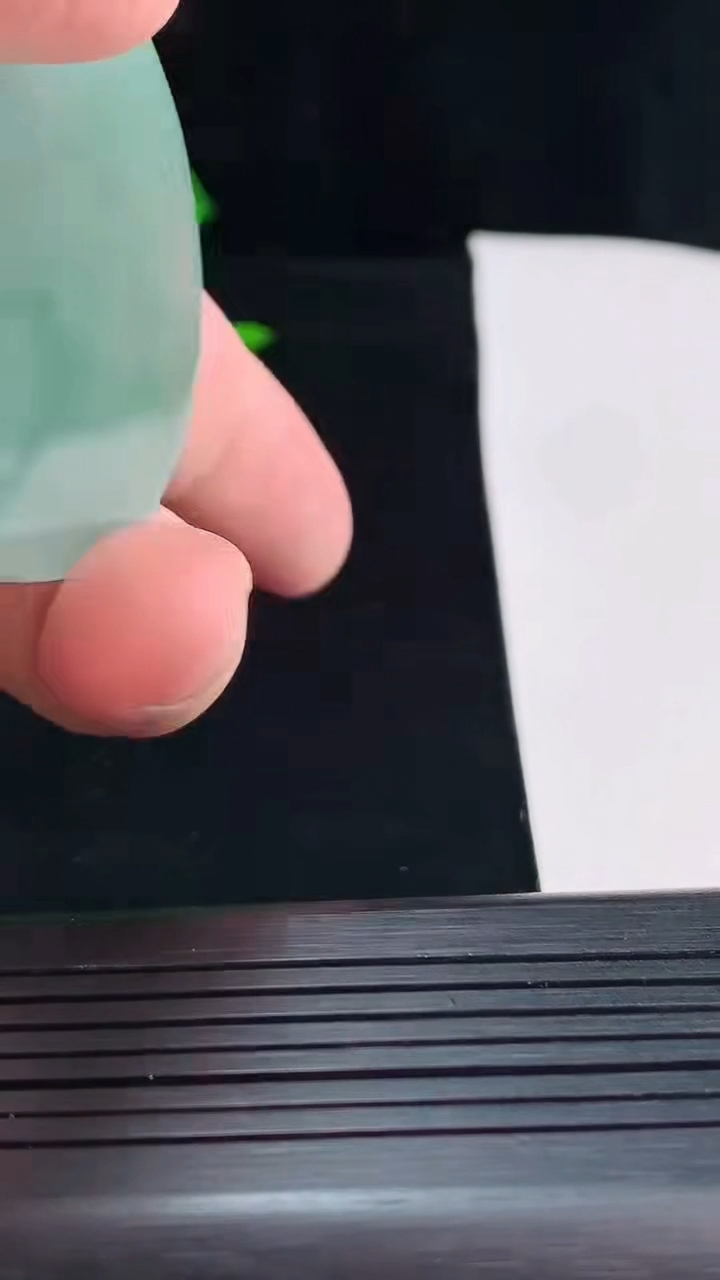 天然A货翡翠齐天大圣孙悟空吊坠，尺寸50-5重量:29.41g
5月22日