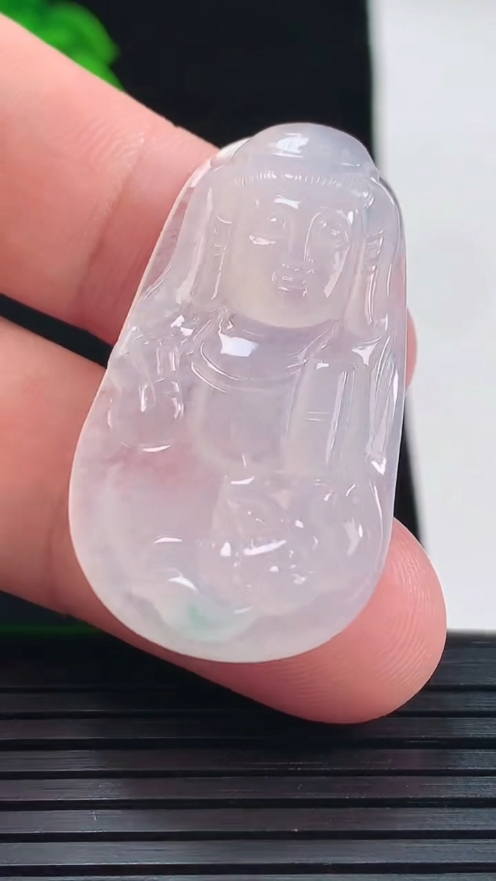 天然A货翡翠观音菩萨吊坠，尺寸40.8-21.6-5重量:8.62g
5月22日