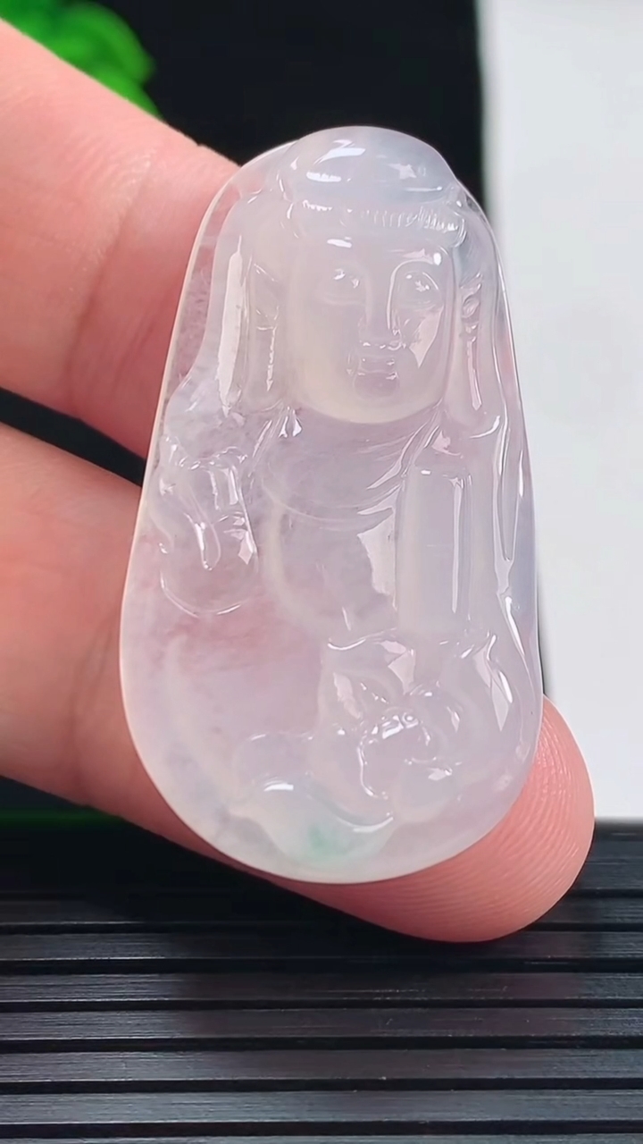 天然A货翡翠观音菩萨吊坠，尺寸40.8-21.6-5重量:8.62g
5月22日