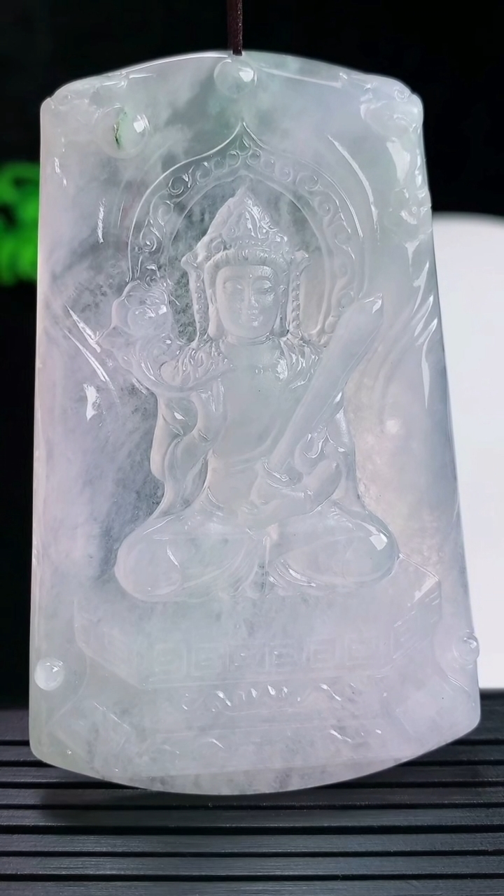 天然A货翡翠虚空藏菩萨吊坠，尺寸75.6-46.5-5.5重量:45.98g
5月27日