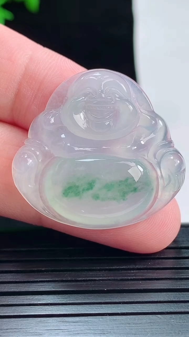 天然A货翡翠种飘花佛公吊坠，尺寸30.5-33-5.8重量:9.05g
5月28日