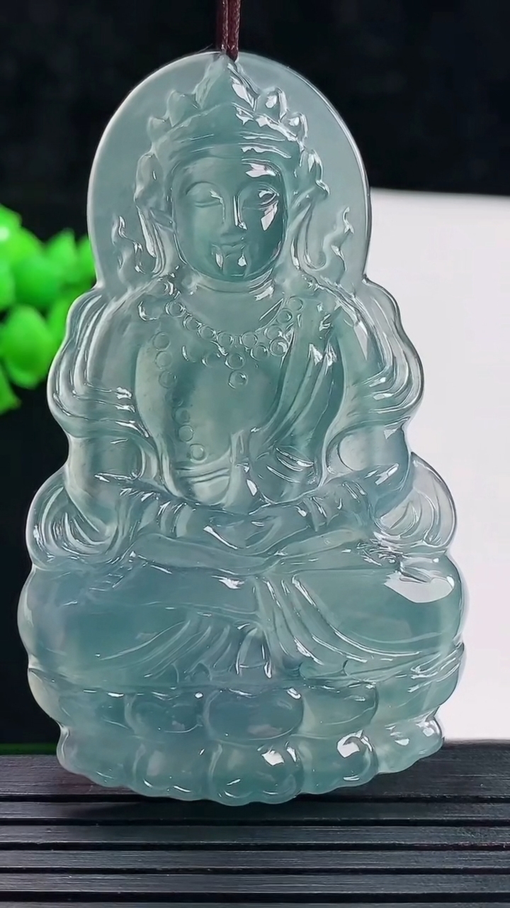 天然A货翡翠蓝水度母菩萨吊坠，尺寸66.3-40-5.5重量:24.86g
5月28日
