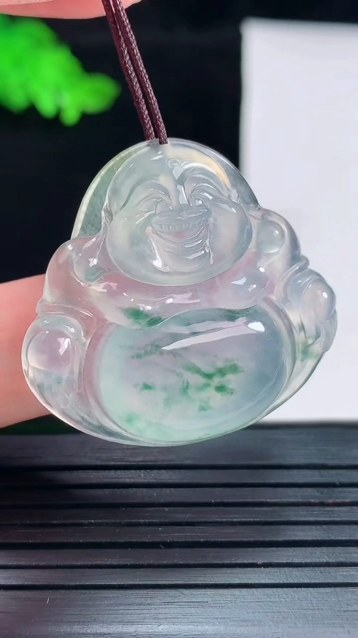 天然A货翡翠种飘花佛公吊坠，尺寸32-35-5.5重量:9.57g
5月29日