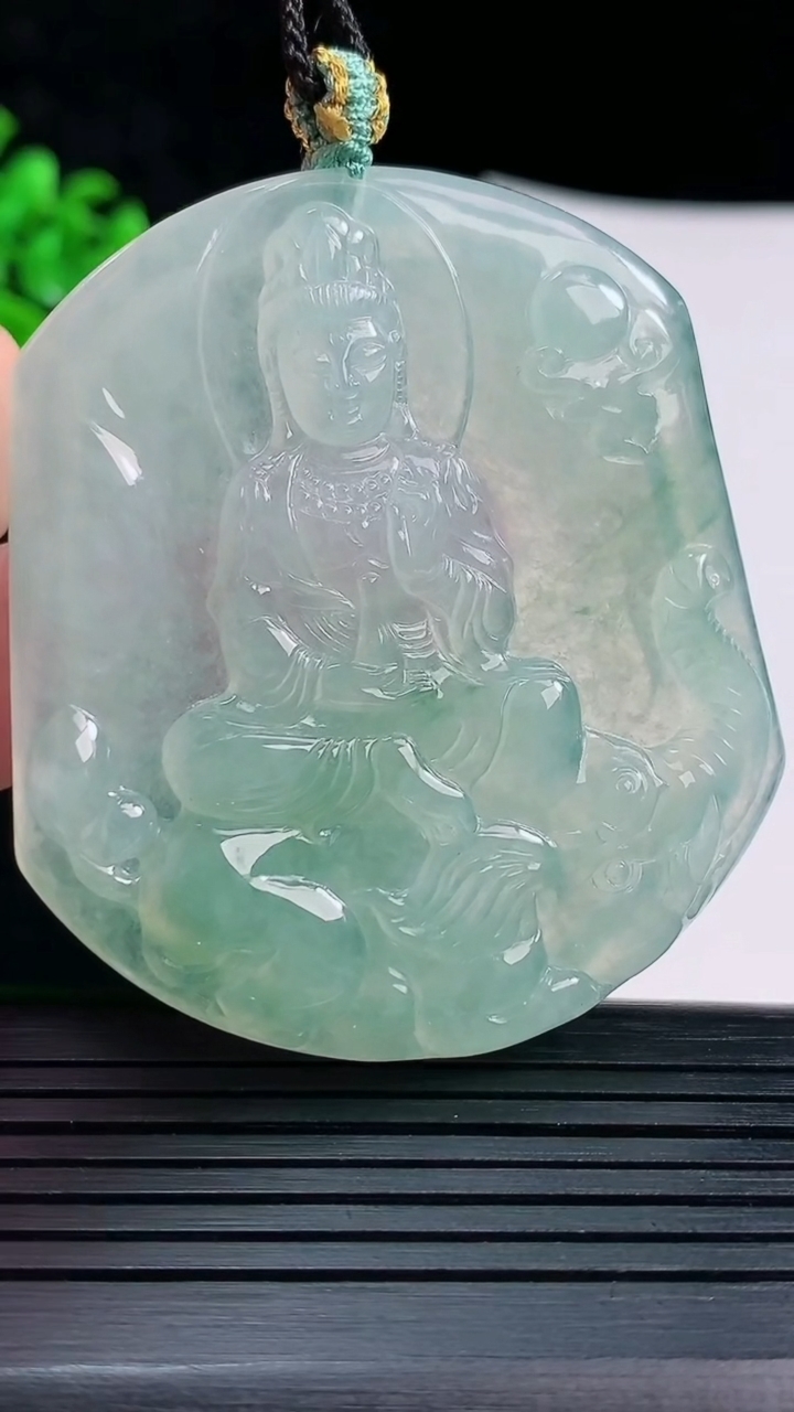 天然A货翡翠普贤菩萨吊坠，尺寸54.6-49-4.8重量:27.67g
5月30日