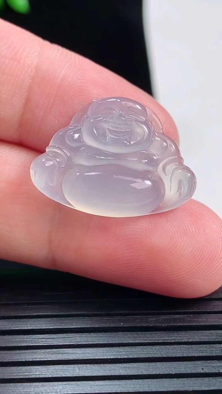 天然A货翡翠佛公吊坠，尺寸18-25-4.6重量:3.27g
5月30日