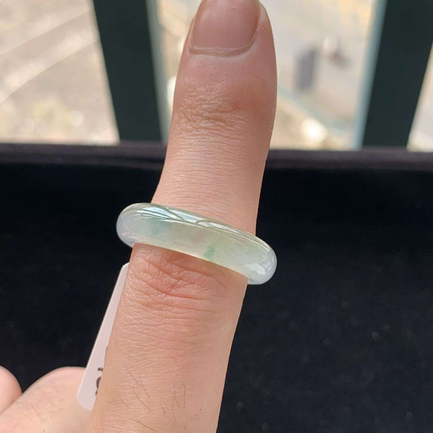 A货天然翡翠冰种紫罗兰飘花黄翡戒指19-20号重量4.53g
5月30日