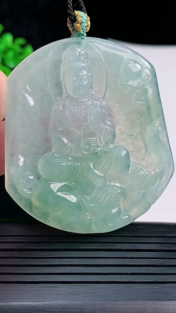 天然A货翡翠普贤菩萨吊坠，尺寸54.6-49-4.8重量:27.67g
5月30日