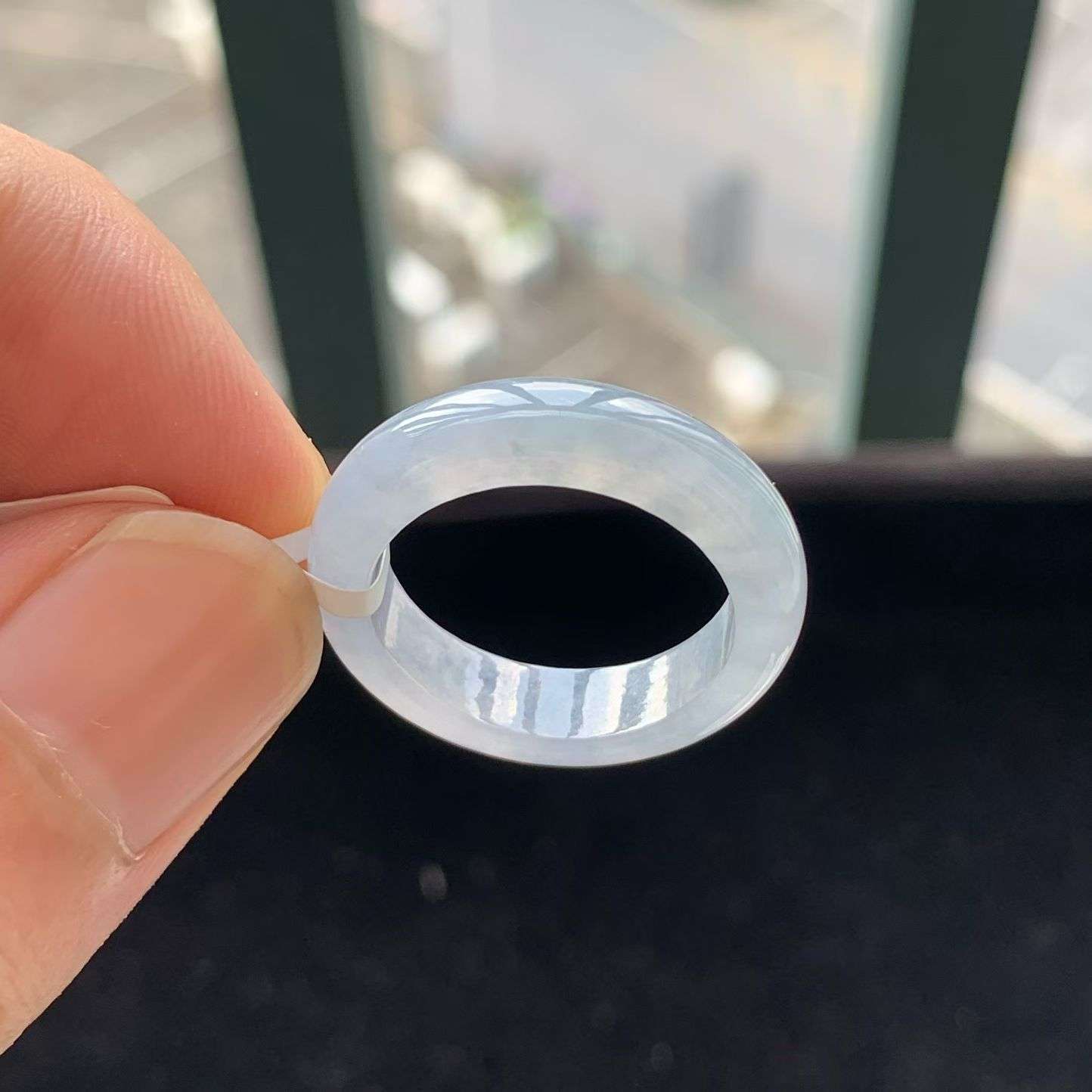 A货天然翡翠冰糯种紫罗兰戒指19-20号重量4.27g
5月30日