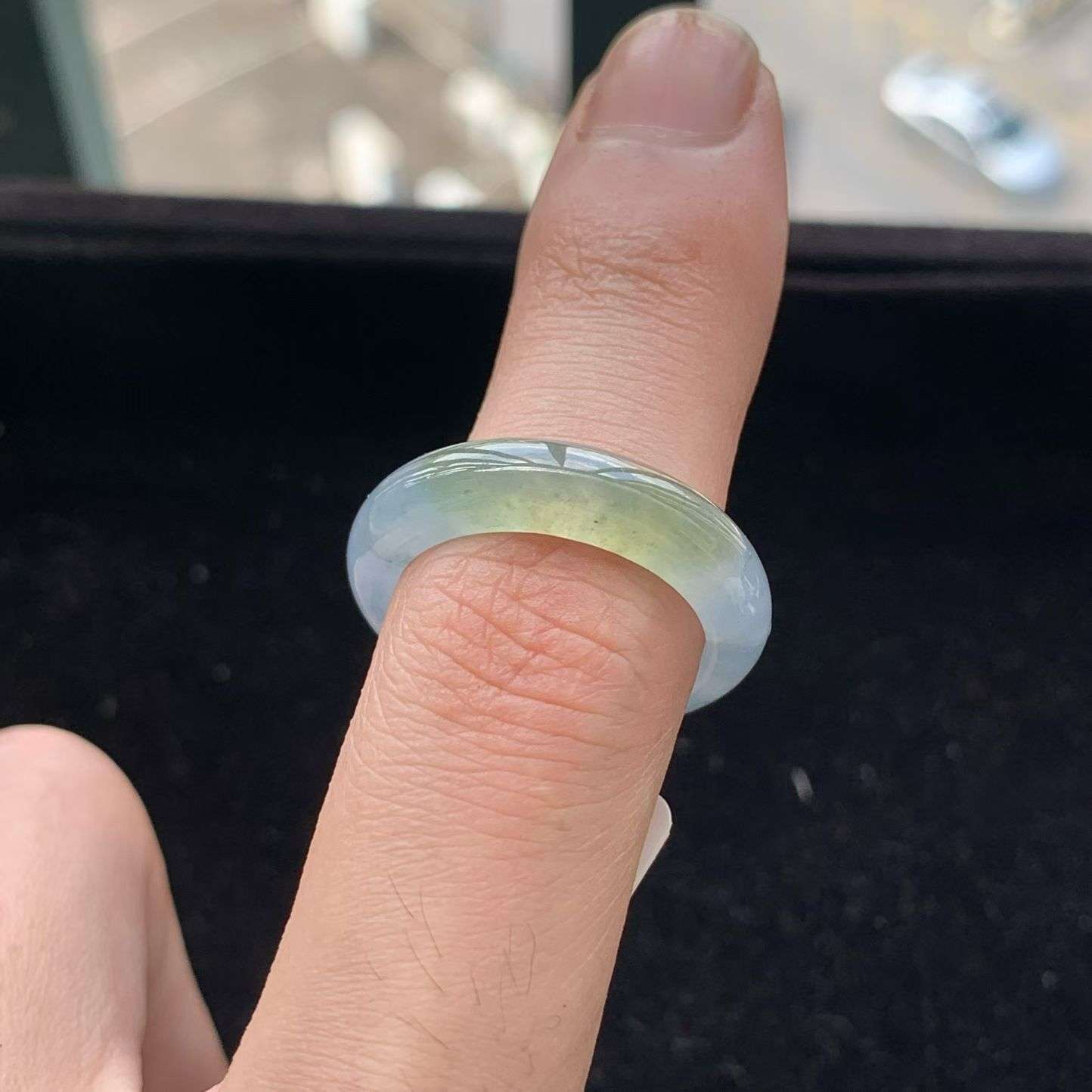 A货天然翡翠冰糯种紫罗兰黄翡戒指19-20号重量4.20g
5月30日