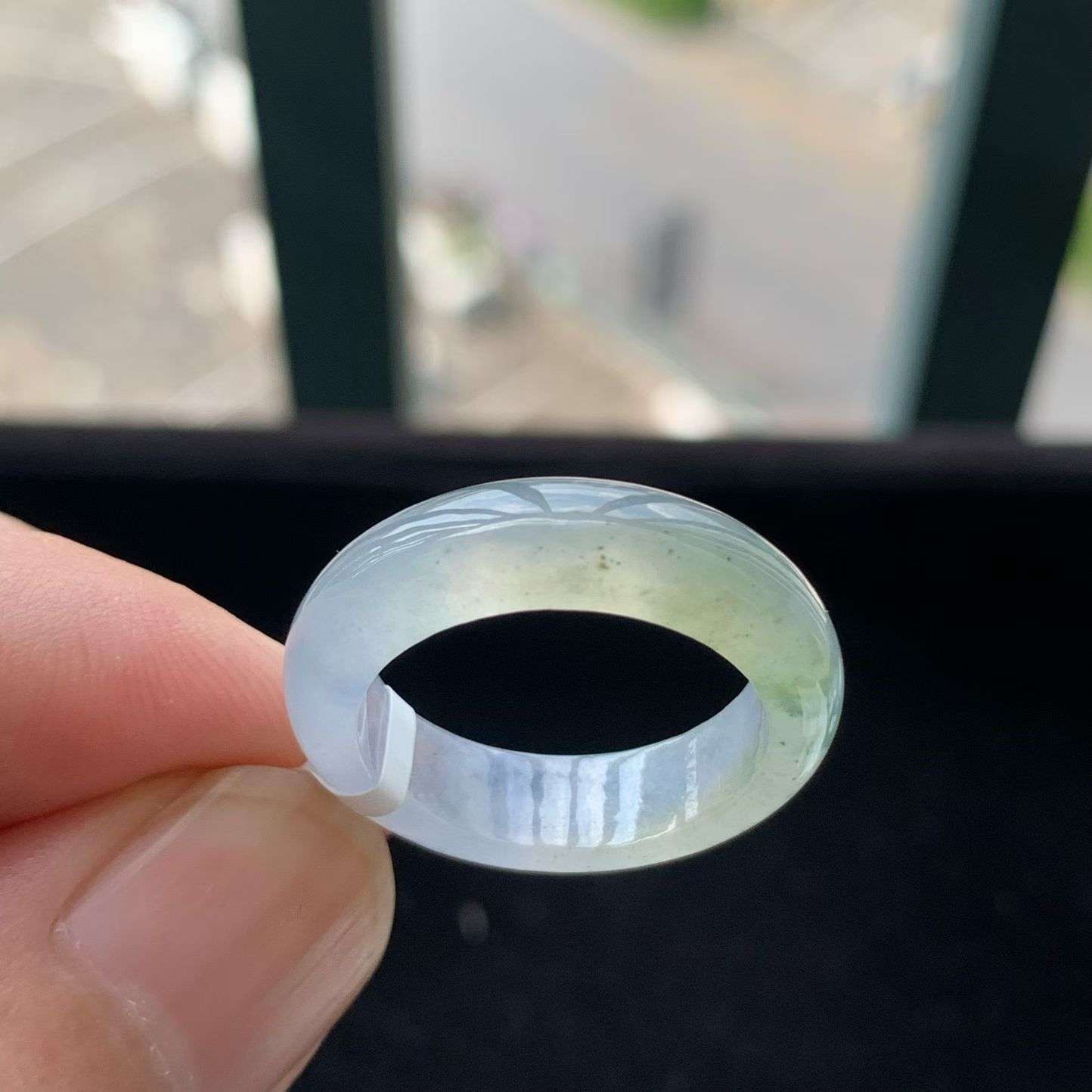A货天然翡翠冰种紫罗兰飘花黄翡戒指19-20号重量4.53g
5月30日