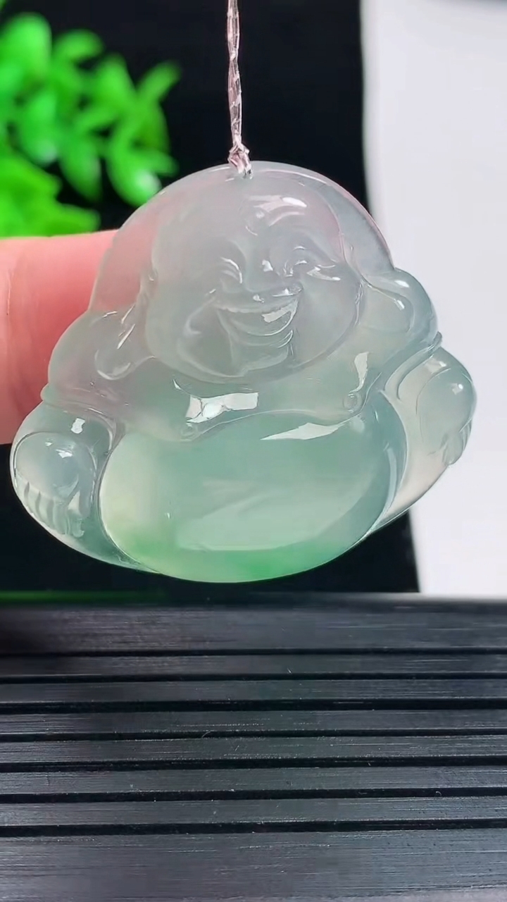 天然A货翡翠佛公吊坠，尺寸32-35.5-5.8重量:11.10g
5月31日