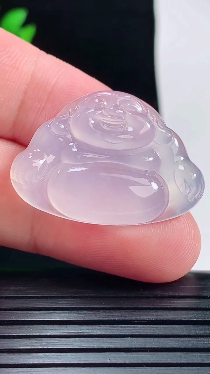 天然A货翡翠佛公镶嵌件，尺寸23-32-4重量:5.34g
5月31日