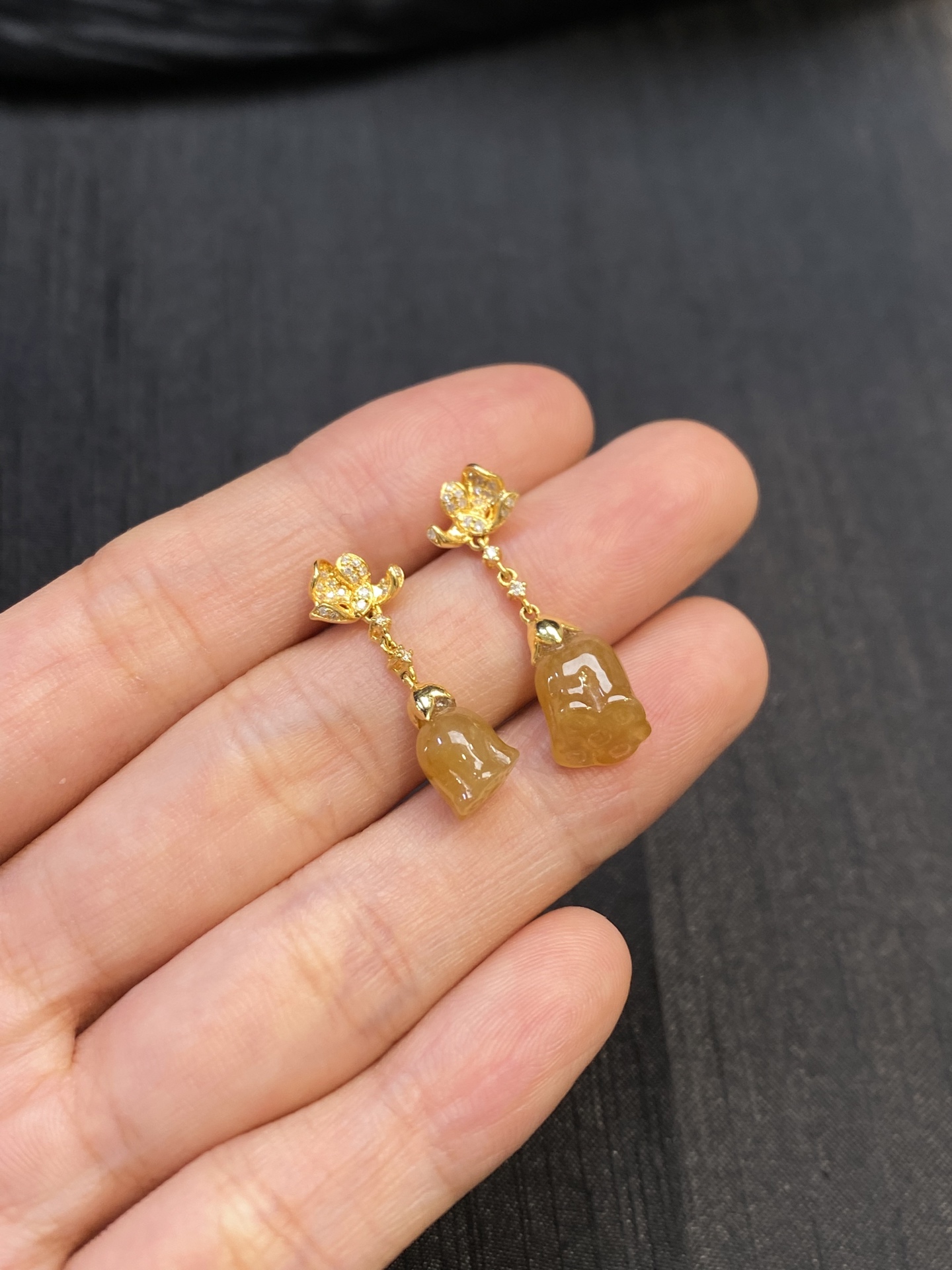 冰黄翡莲蓬耳坠·金，整·24.6-7-7.1mm，裸·9-7-7.1mm