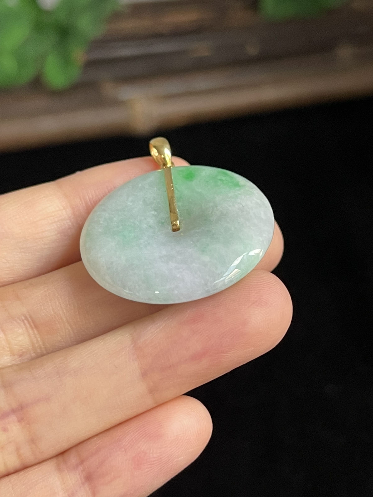 翡翠糯化种飘绿花平安扣，印记：G18K