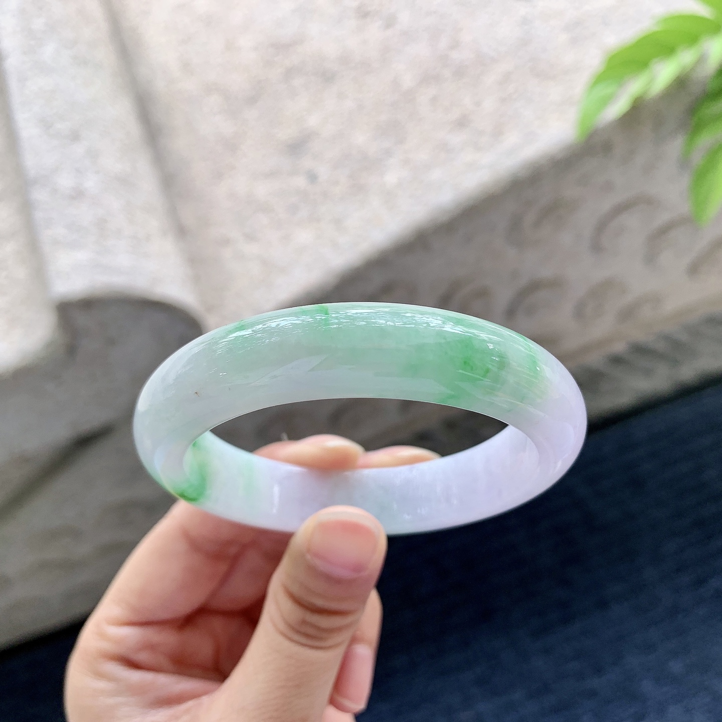 正圈51 52，圈口52.8/12.2/8.2，编码A1082457，描述春彩，水润，种老，细腻，有纹线