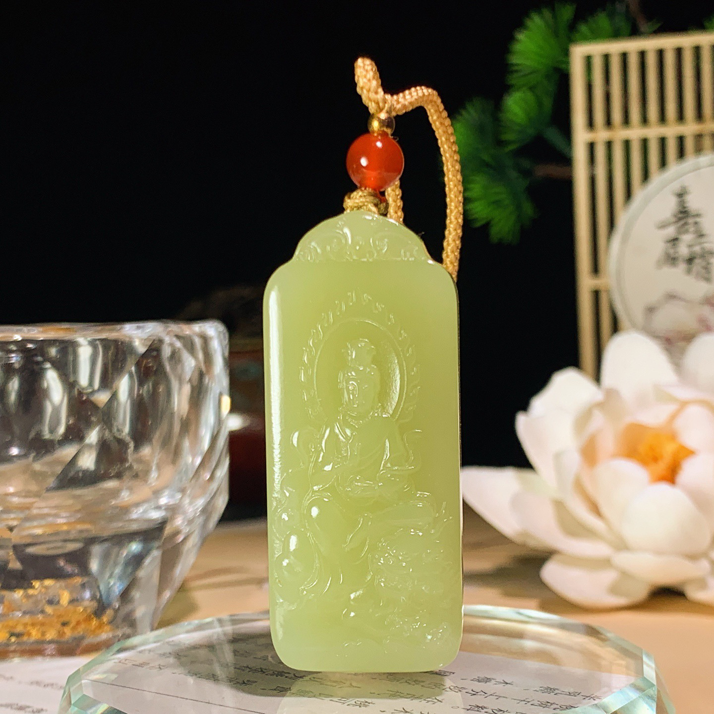 新疆和田玉若羌黄口料文殊菩萨挂件！尺寸49/20/10重26.8克 玉质细腻油润。手推出油。佩戴高端