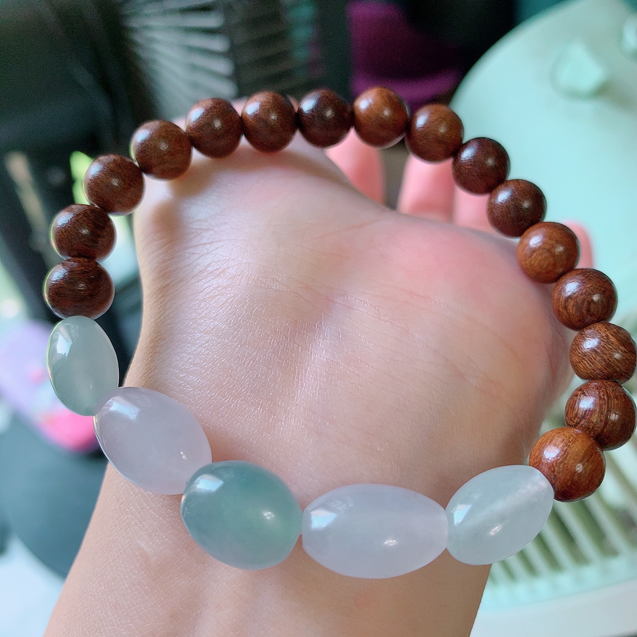 自然光实拍，冰种翡翠手串，路路通翡翠手链，种老水足，冰清玉润  颜色漂亮  #001.1取一尺寸12.5-10.5-8.5mm