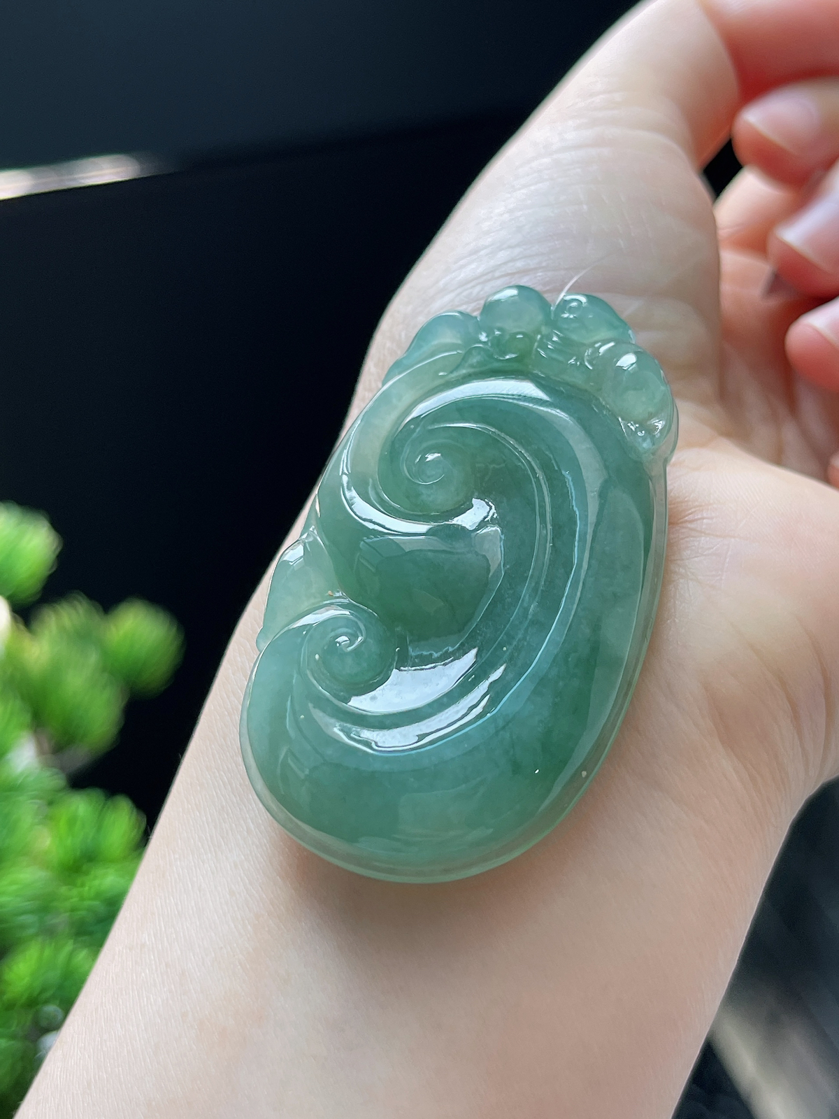 翡翠糯化种飘绿如意