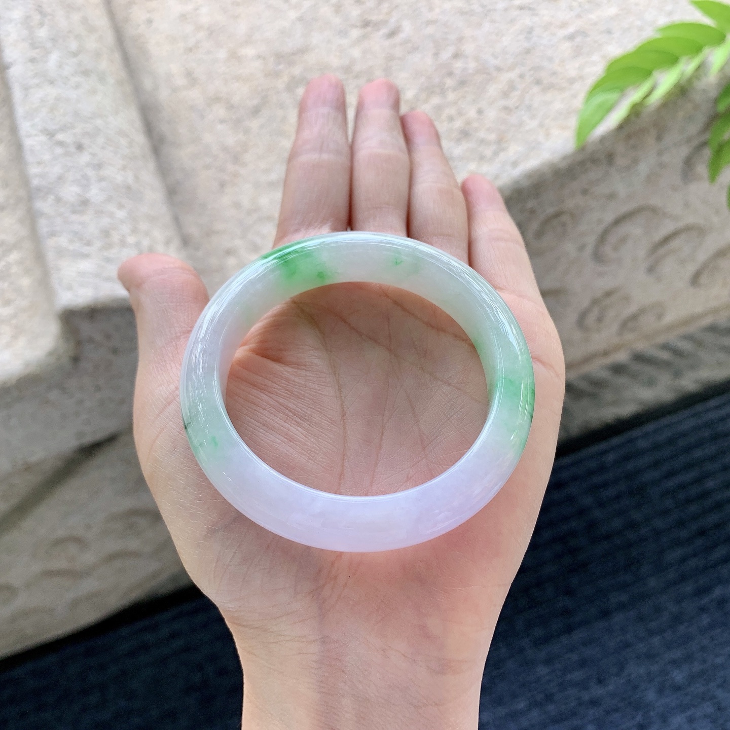正圈51 52，圈口52.8/12.2/8.2，编码A1082457，描述春彩，水润，种老，细腻，有