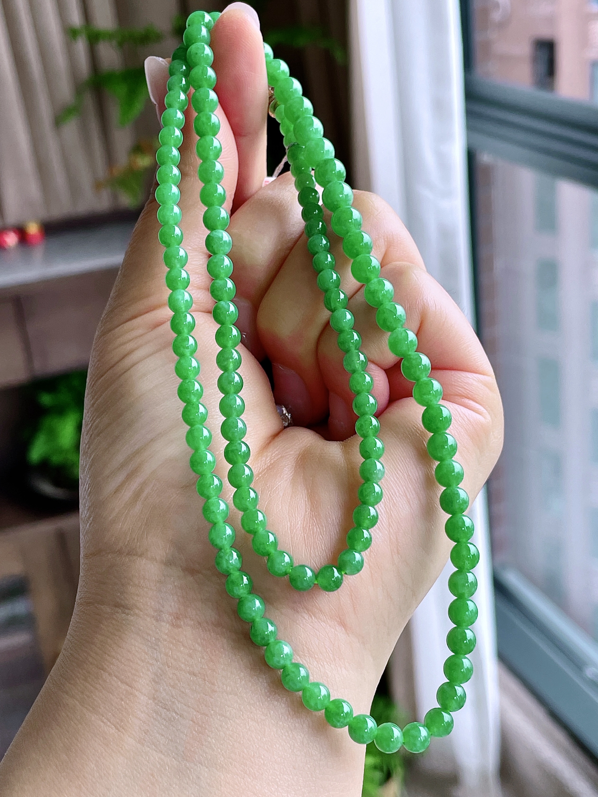 【珠子】冰阳绿珠链圆珠珠子珠链
【说明】性价比高  
【尺寸】4-6.1mm，29cm..