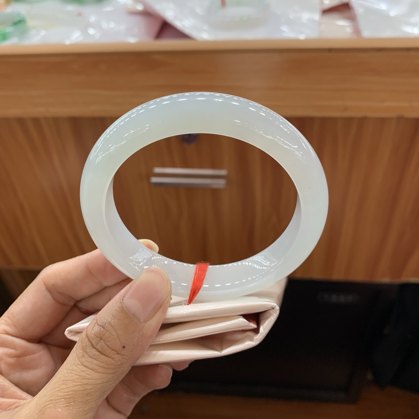 042913CZ，冰底色正圈翡翠手镯，60.2/12.6/8.8