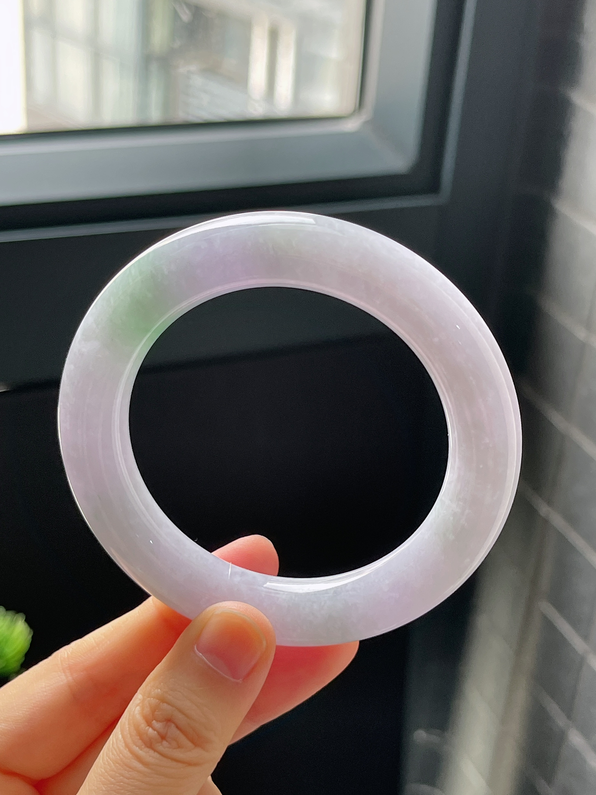 圆镯54.5圈口，翡翠糯化种紫色飘花手镯