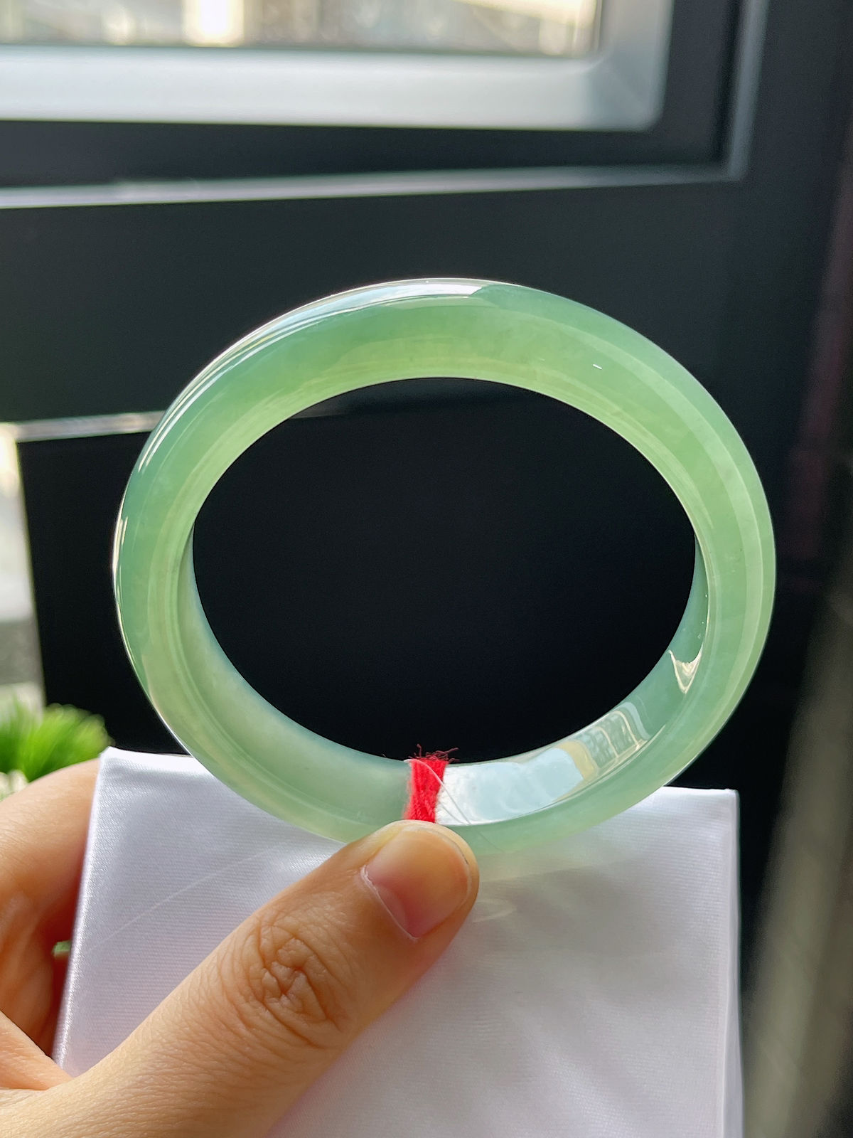 正圈56圈口，翡翠冰种绿色手镯