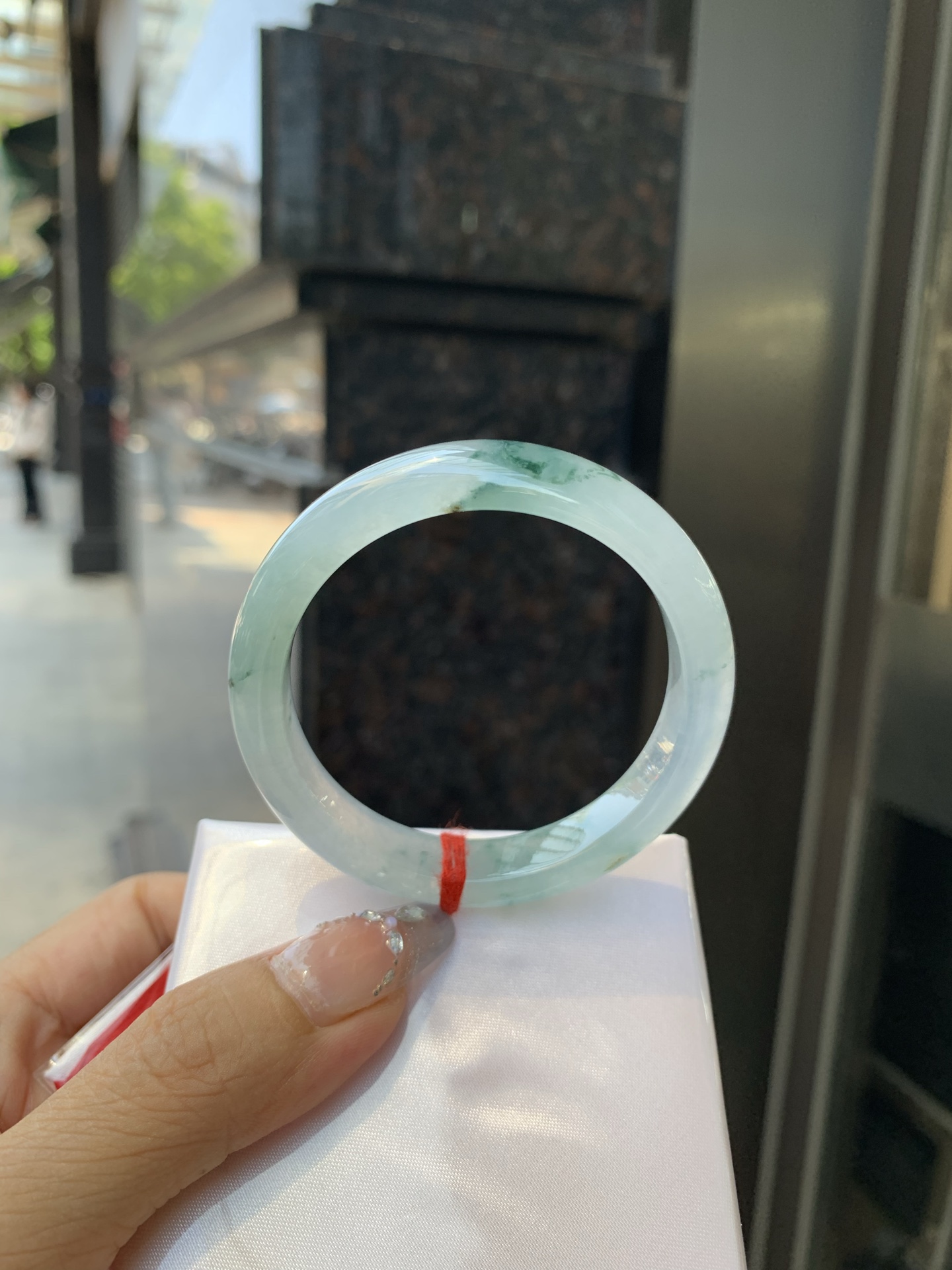 冰飘花正圈，50.2/7/10.2，0430-N592，打灯棉线，底妆冰透起光，蓝花灵动飘逸，勾勒出一幅唯美诗意的山水意境画，古典优雅又秀气
