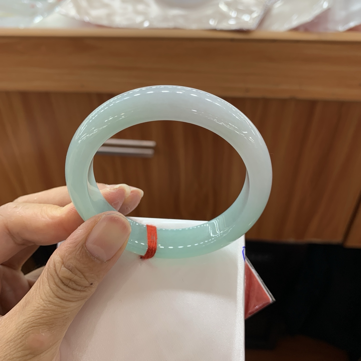 042925FN 蓝水正圈翡翠手镯 53-12.1-8.1