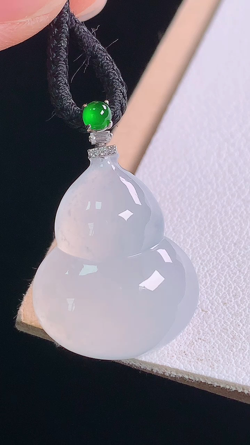 18K冰种葫芦吊坠，无裂，尺寸27.2/21.5/5.8mm，编号25