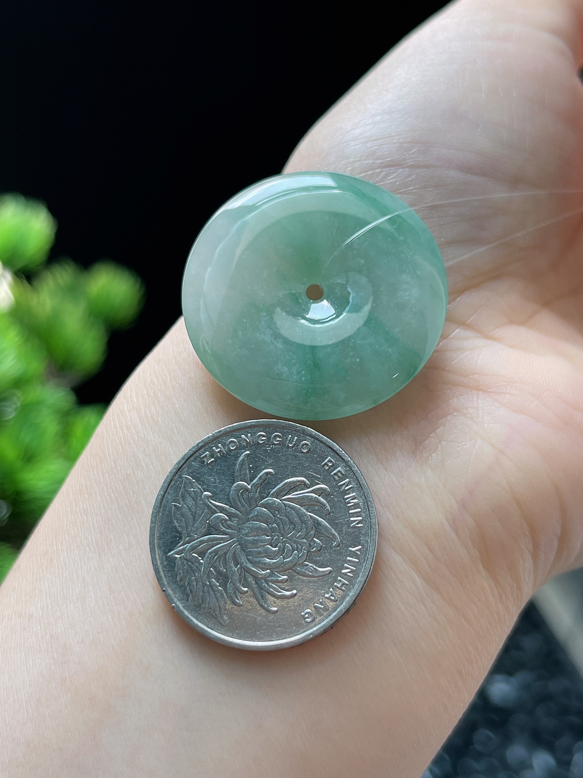 翡翠冰糯种飘花平安扣