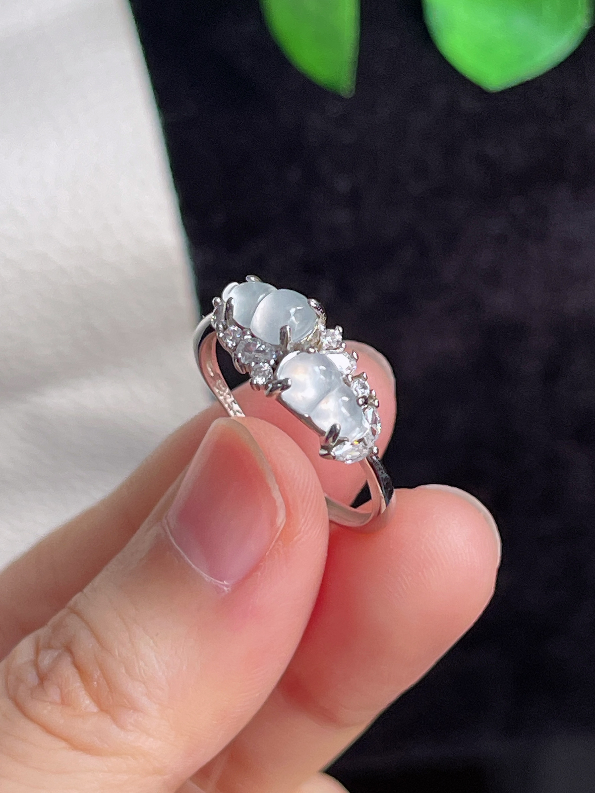 s925银
翡翠白冰戒指