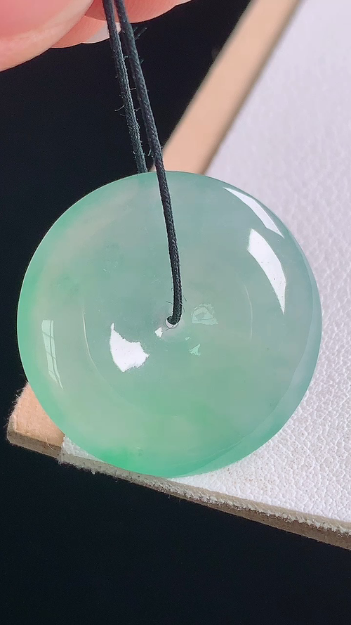 冰晴平安扣，无裂，尺寸24.1/4.6mm，编号25